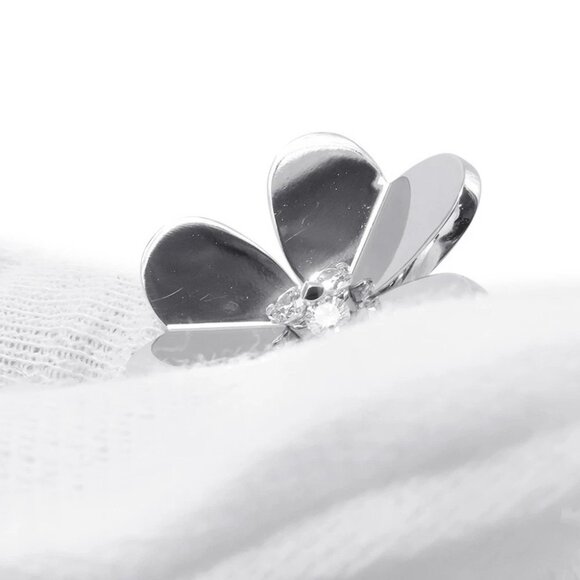 Van Cleef & Arpels Frivole Pendant Size Large 18K White Gold VCARD25300 - Picture 7 of 14